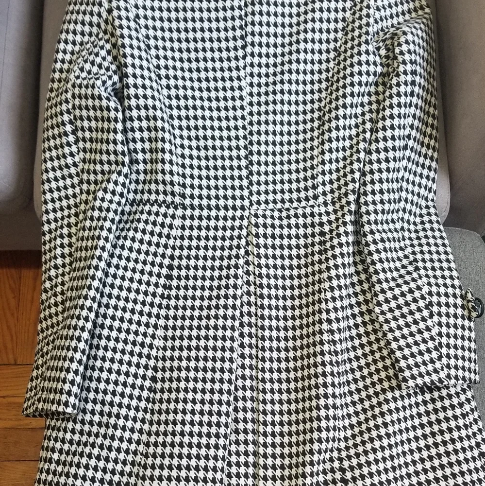 Designer Houndstooth Coat - Picture 10 of 12